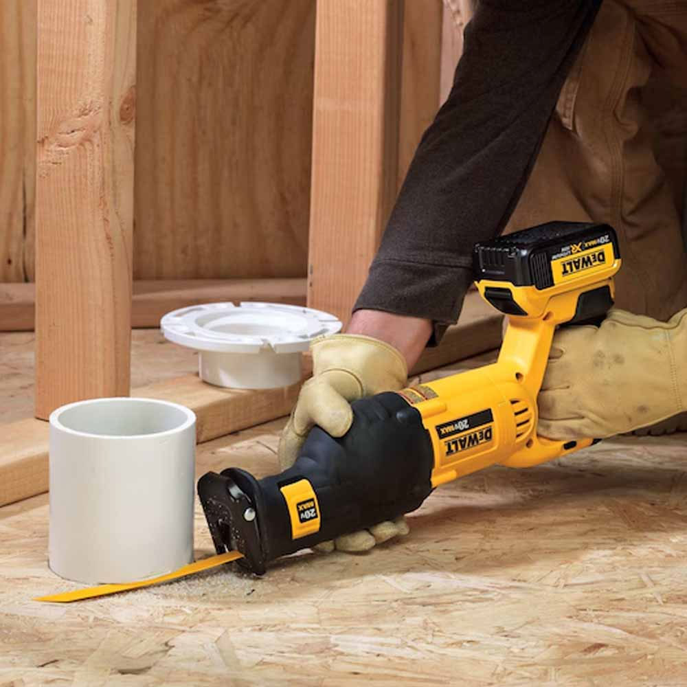 DEWALT - DCS380B - Reciprocating Saw 20V MAX - Variable Speed Trigger (Tool Only)