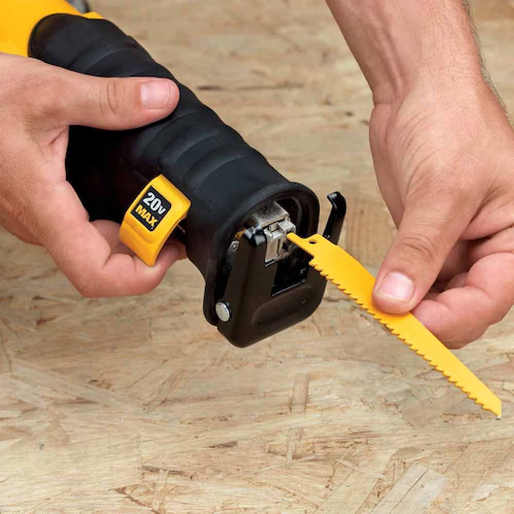 DEWALT - DCS380B - Reciprocating Saw 20V MAX - Variable Speed Trigger (Tool Only)